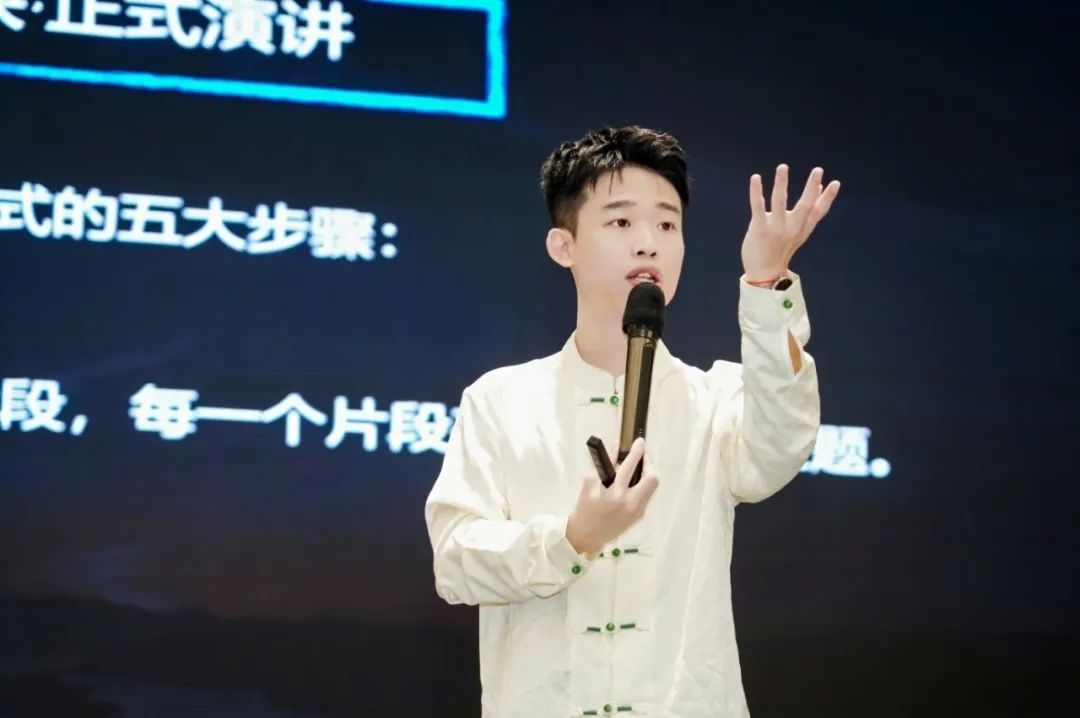 1754992941890698.jpg 640.jpg